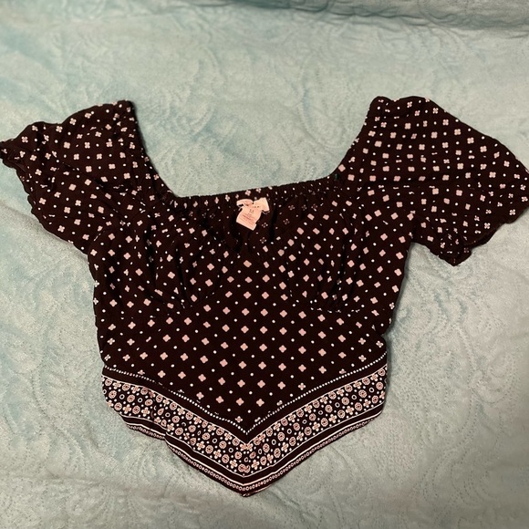 CROP TOP Japna‎ Asymmetrical Hem Puff Short Sleeves Black & White women’s size M - Picture 1 of 9